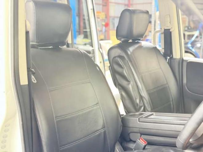 セレナ2.0 ハイウェイスター 4WD　防錆塗装4WDスマキー 2000