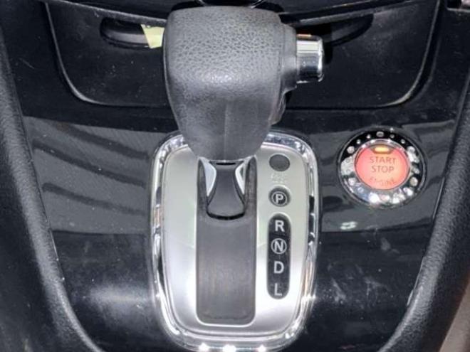 セレナ2.0 ハイウェイスター 4WD　防錆塗装4WDスマキー 2000