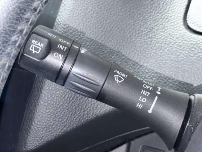 セレナ2.0 ハイウェイスター 4WD　防錆塗装4WDスマキー 2000