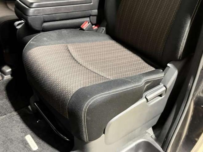 セレナ2.0 ハイウェイスター アドバンストセーフティ パッケージ 4WD　防錆塗装4WDTVナビBカメ後席モニタ夏冬タイヤ 2000