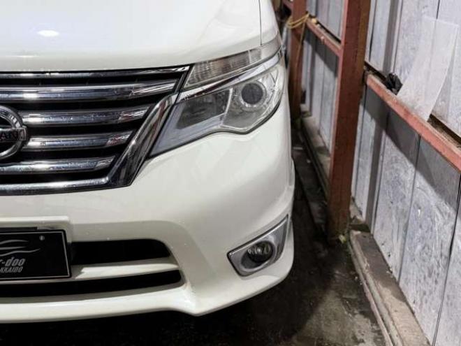 セレナ2.0 ハイウェイスター Vセレクション+Safety 4WD　防錆塗装4WDTVナビBカメエンスタ後席モニタ 2000