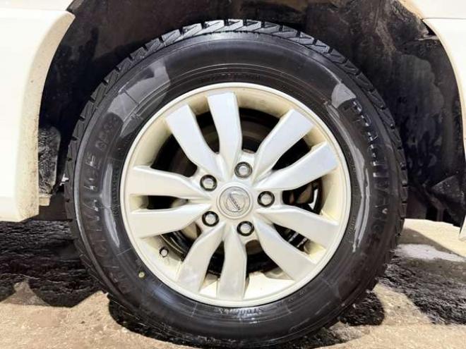 セレナ2.0 ハイウェイスター Vセレクション+Safety 4WD　防錆塗装4WDTVナビBカメエンスタ後席モニタ 2000