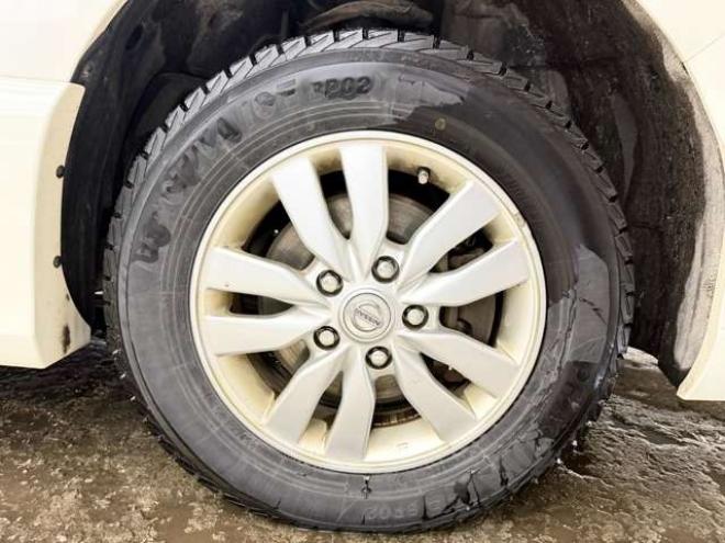 セレナ2.0 ハイウェイスター Vセレクション+Safety 4WD　防錆塗装4WDTVナビBカメエンスタ後席モニタ 2000