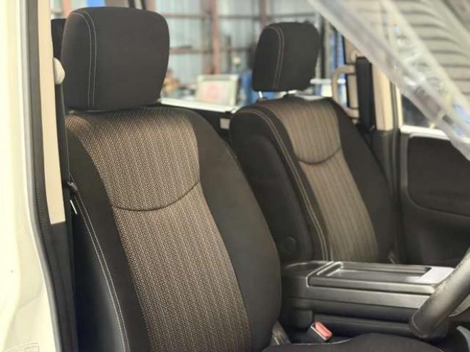 セレナ2.0 ハイウェイスター Vセレクション+Safety 4WD　防錆塗装4WDTVナビBカメエンスタ後席モニタ 2000