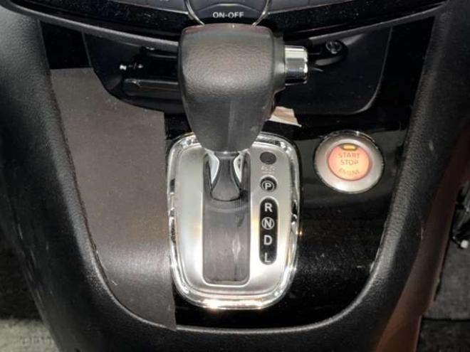 セレナ2.0 ハイウェイスター Vセレクション+Safety 4WD　防錆塗装4WDTVナビBカメエンスタ後席モニタ 2000