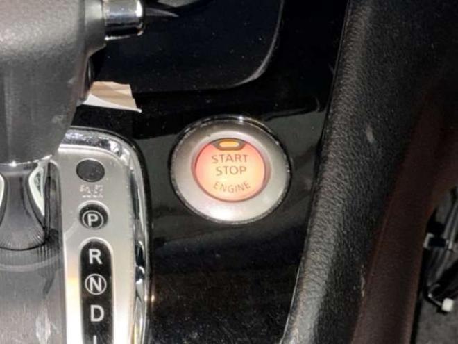 セレナ2.0 ハイウェイスター Vセレクション+Safety 4WD　防錆塗装4WDTVナビBカメエンスタ後席モニタ 2000