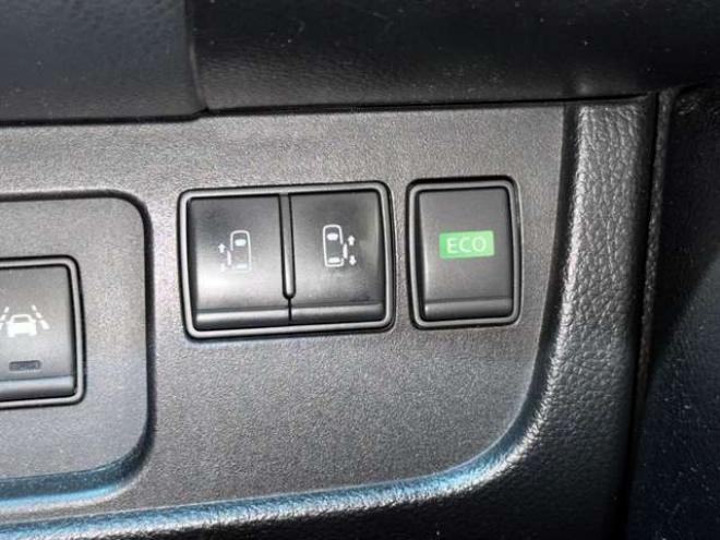 セレナ2.0 ハイウェイスター Vセレクション+Safety 4WD　防錆塗装4WDTVナビBカメエンスタ後席モニタ 2000