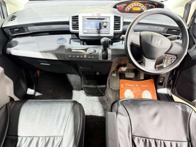 フリード1.5 G エアロ 4WD　防錆塗装4WDキーレスCDエンスタETC夏冬タイヤ 1500