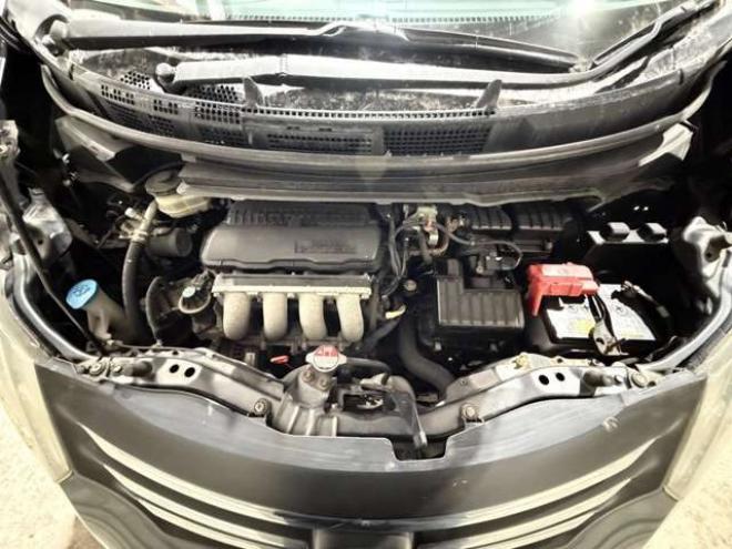 フリード1.5 G エアロ 4WD　防錆塗装4WDキーレスCDエンスタETC夏冬タイヤ 1500