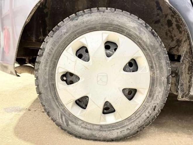 フリード1.5 G エアロ 4WD　防錆塗装4WDキーレスCDエンスタETC夏冬タイヤ 1500