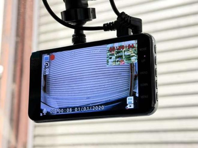 フリード1.5 G エアロ 4WD　防錆塗装4WDキーレスCDエンスタETC夏冬タイヤ 1500