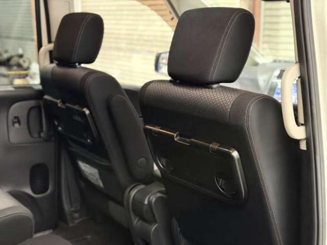 セレナ2.0 ハイウェイスター 4WD　防錆塗装4WDTVナビBカメ後席モニタETCドラレコ 2000