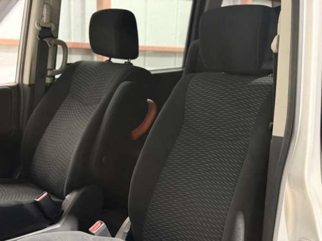 セレナ2.0 20S アンシャンテ 送迎タイプ オートステップ仕様 4WD　防錆塗装4WDスマキーCD 2000