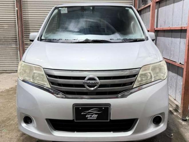 セレナ2.0 20S アンシャンテ 送迎タイプ オートステップ仕様 4WD　防錆塗装4WDスマキーCD 2000