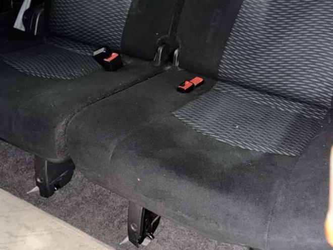 セレナ2.0 20S アンシャンテ 送迎タイプ オートステップ仕様 4WD　防錆塗装4WDスマキーCD 2000