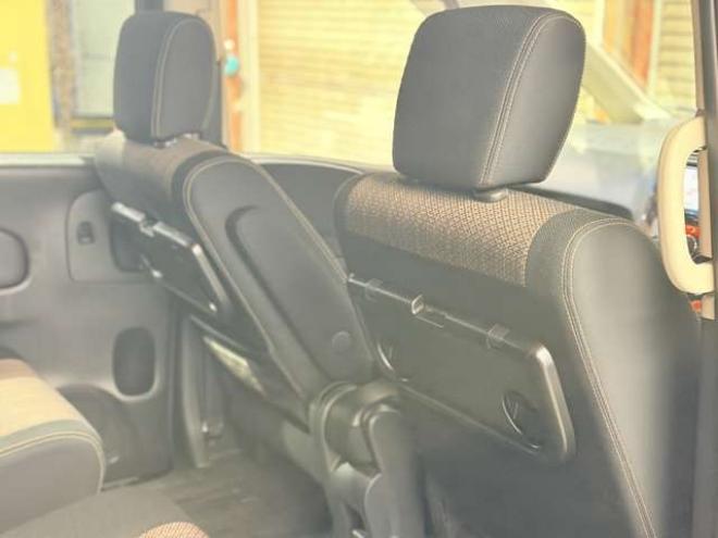 セレナ2.0 ハイウェイスター 4WD　防錆塗装4WDTVナビ 2000