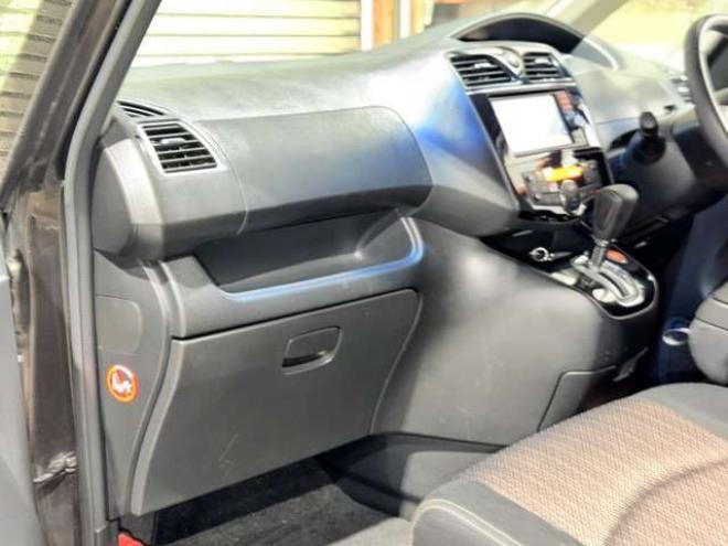 セレナ2.0 ハイウェイスター 4WD　防錆塗装4WDTVナビ 2000