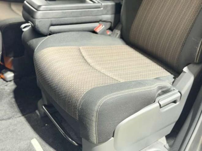 セレナ2.0 ハイウェイスター 4WD　防錆塗装4WDTVナビ 2000