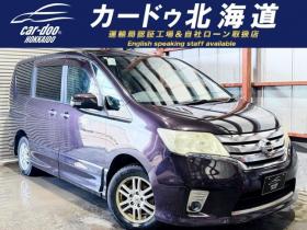セレナ　2.0 ハイウェイスター 4WD　防錆塗装4WDTVナビBカメエンスタ夏冬タイヤ 2000