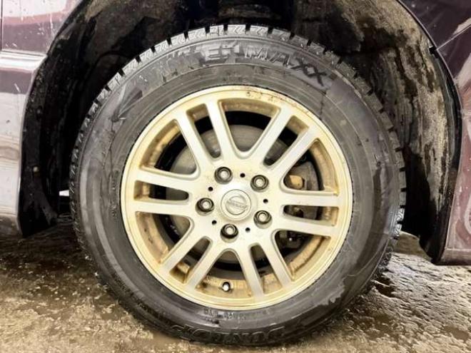 セレナ2.0 ハイウェイスター 4WD　防錆塗装4WDTVナビBカメエンスタ夏冬タイヤ 2000