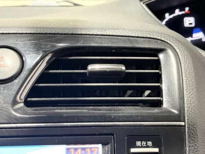 セレナ2.0 ハイウェイスター 4WD　防錆塗装4WDTVナビBカメエンスタ夏冬タイヤ 2000