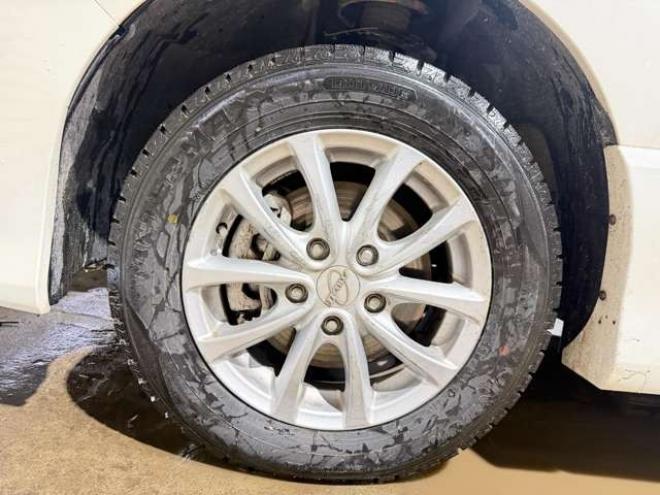 セレナ2.0 ハイウェイスター 4WD　防錆塗装4WDTVナビBカメ 2000