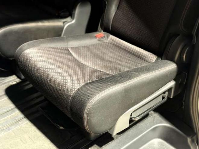 セレナ2.0 ハイウェイスター 4WD　防錆塗装4WDTVナビBカメ 2000