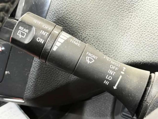 セレナ2.0 ハイウェイスター 4WD　防錆塗装4WDTVナビBカメ 2000