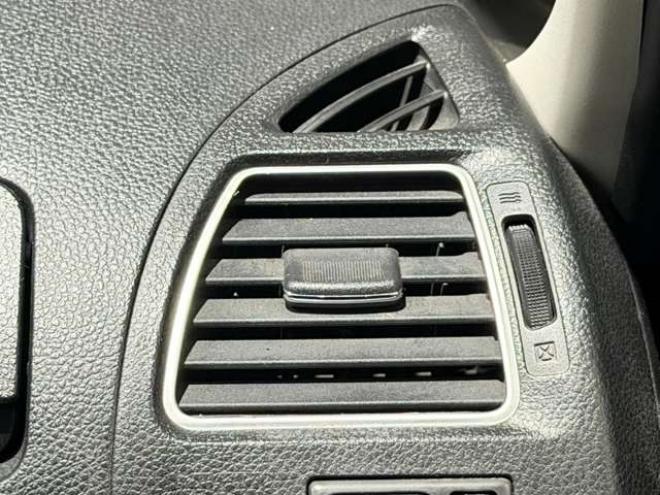 セレナ2.0 ハイウェイスター 4WD　防錆塗装4WDTVナビBカメ 2000