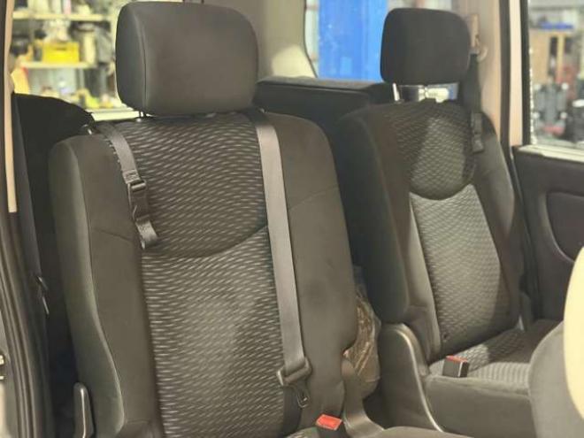 セレナ2.0 20S 4WD　防錆塗装4WDキーレスCDETC夏冬タイヤ 2000