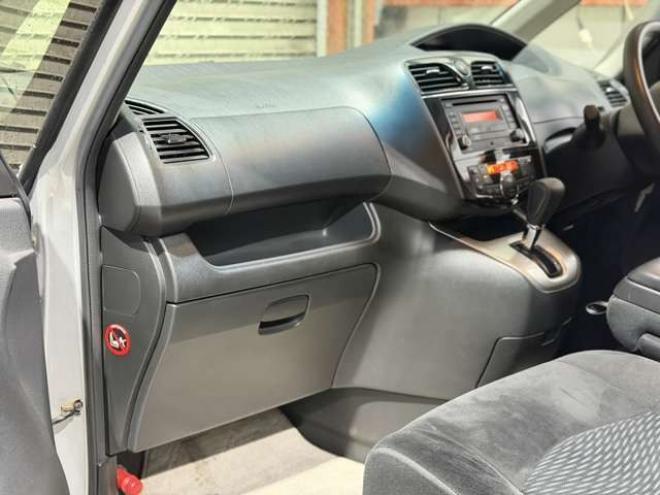 セレナ2.0 20S 4WD　防錆塗装4WDキーレスCDETC夏冬タイヤ 2000