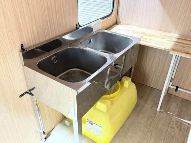 クイックデリバリークイックデリバリー　全塗装車キッチンカーレンタカーアップ 2WD 2400