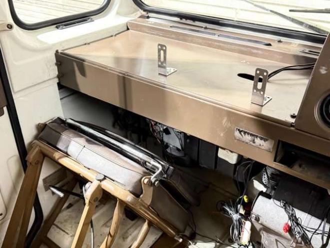 クイックデリバリークイックデリバリー　全塗装車キッチンカーレンタカーアップ 2WD 2400