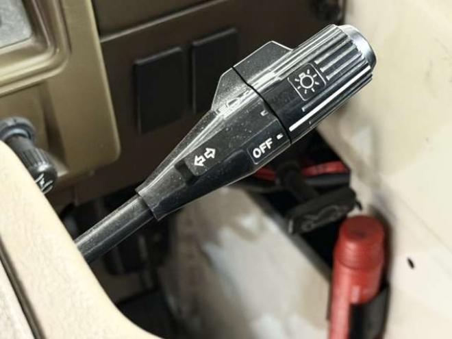 クイックデリバリークイックデリバリー　全塗装車キッチンカーレンタカーアップ 2WD 2400