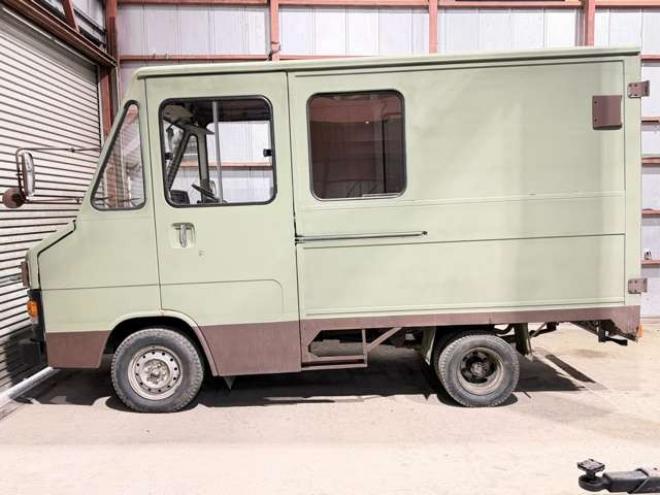 クイックデリバリークイックデリバリー　全塗装車キッチンカーレンタカーアップ 2WD 2400