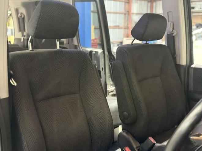 ステップワゴン2.0 スパーダ S 4WD　防錆塗装4WDTVナビBカメETC後席モニタ 2000