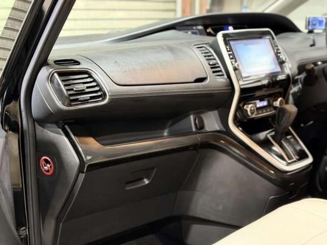 セレナ2.0 ハイウェイスター プロパイロット エディション 4WD　ユーザー買取車防錆塗装4WDドラレコTVナビBカメETC後席モニタエンスタ 2000