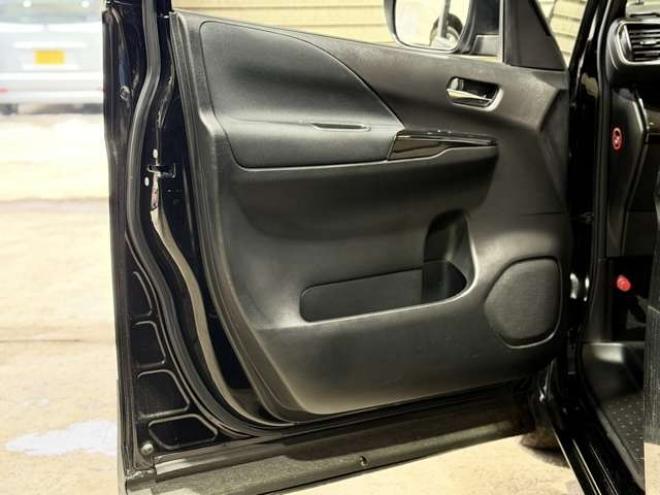 セレナ2.0 ハイウェイスター プロパイロット エディション 4WD　ユーザー買取車防錆塗装4WDドラレコTVナビBカメETC後席モニタエンスタ 2000