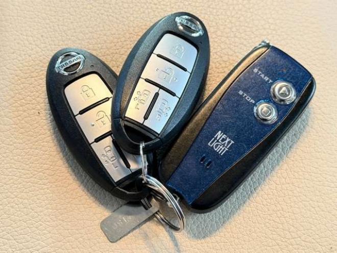 セレナ2.0 ハイウェイスター プロパイロット エディション 4WD　ユーザー買取車防錆塗装4WDドラレコTVナビBカメETC後席モニタエンスタ 2000