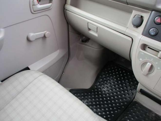 エブリィPA ハイルーフ 4WD　6.8万キロ・修復なし・インパネシフト 660