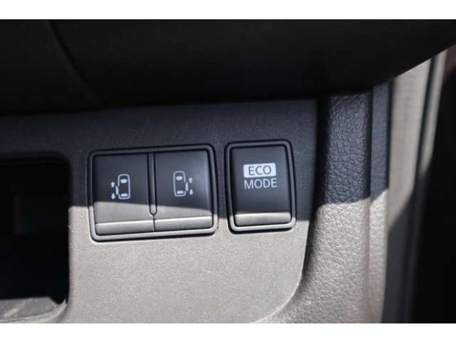 セレナ2.0 ハイウェイスター 4WD　両側パワースライドドア・バックカメラ・スマートキー 2000