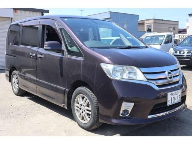 セレナ2.0 ハイウェイスター 4WD　両側パワースライドドア・バックカメラ・スマートキー 2000