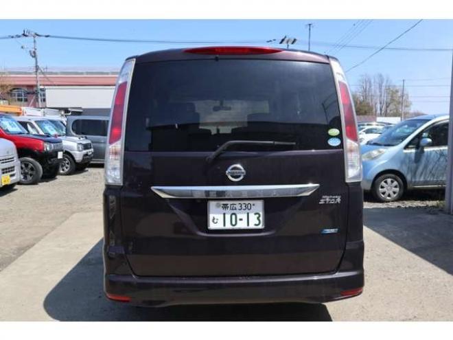 セレナ2.0 ハイウェイスター 4WD　両側パワースライドドア・バックカメラ・スマートキー 2000