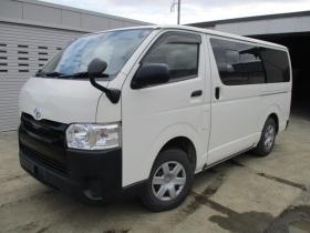 レジアスエース　3.0 DX ロングボディ ディーゼルターボ 4WD　 3000