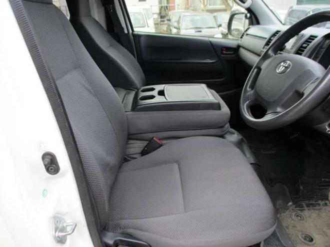 レジアスエース3.0 DX ロングボディ ディーゼルターボ 4WD　 3000