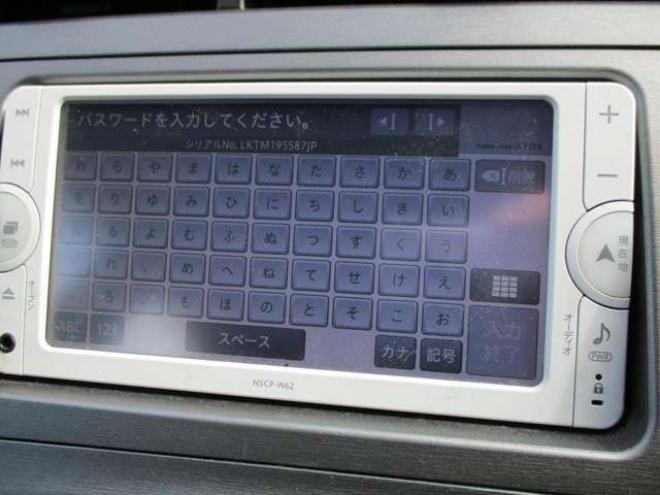 プリウス1.8 L　ナビ・バックカメラ・スマートキー 2WD 1800