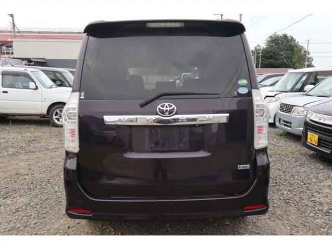 ヴォクシー2.0 ZS 煌II 4WD　スマートキー・ナビ・TV・バックカメラ・両側パワスラ・後期型 2000