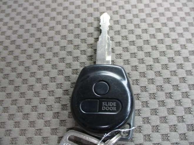 エブリィワゴン PZターボ 4WD　R9/2・ターボ・ナビ・TV・キーレス・左パワースライドドア・タイミングチェーン式 660