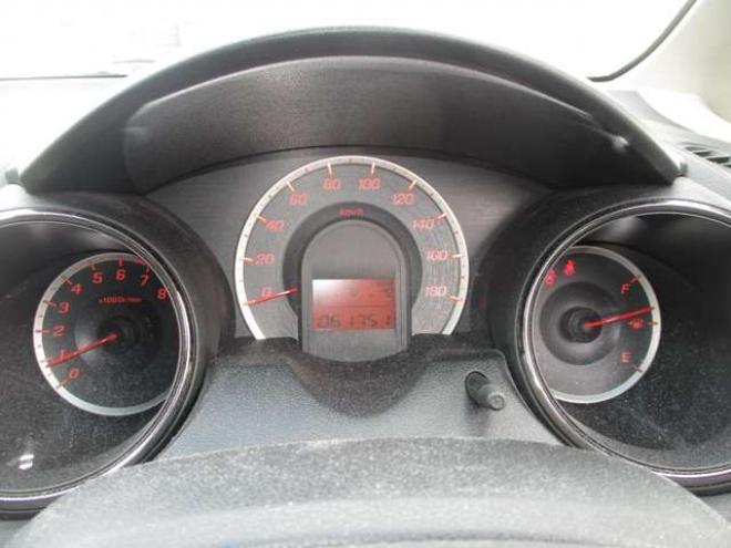 フィット1.3 G 10thアニバーサリー 4WD　6.2万キロ・後期型・ナビ・TV・スマートキー 1300