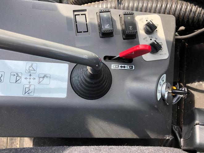 ホイールローダ日立　中古　ZW80S-5B　建機